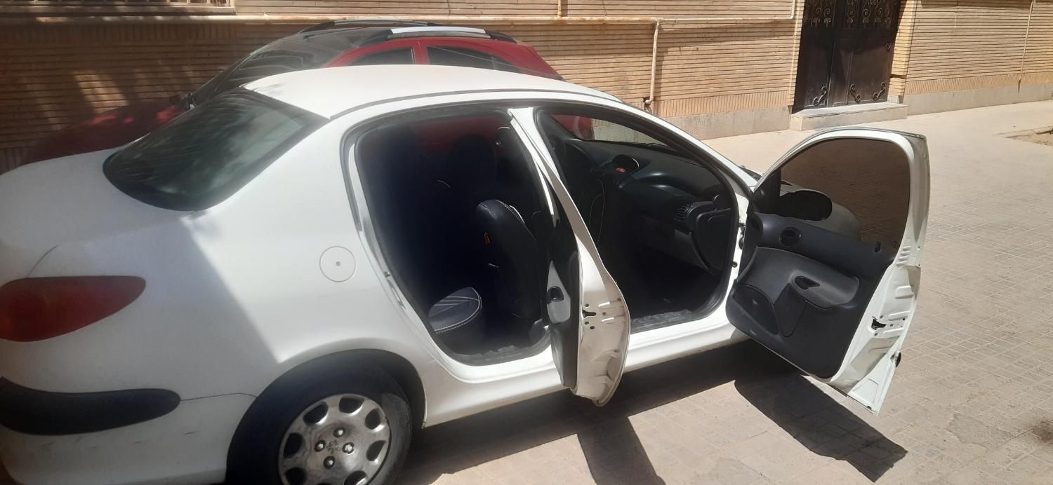 خودرو پژو، ۲۰۶ صندوق دار آگهی ann_18526647