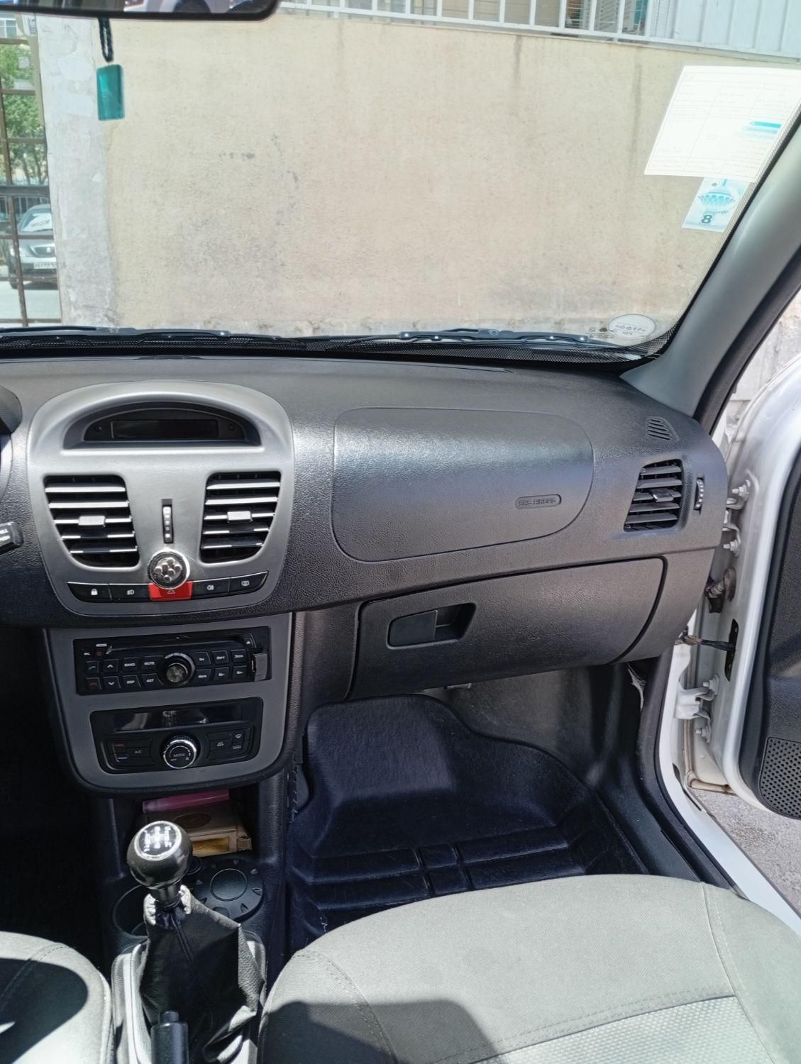 خودرو کوییک، معمولی آگهی ann_18526762