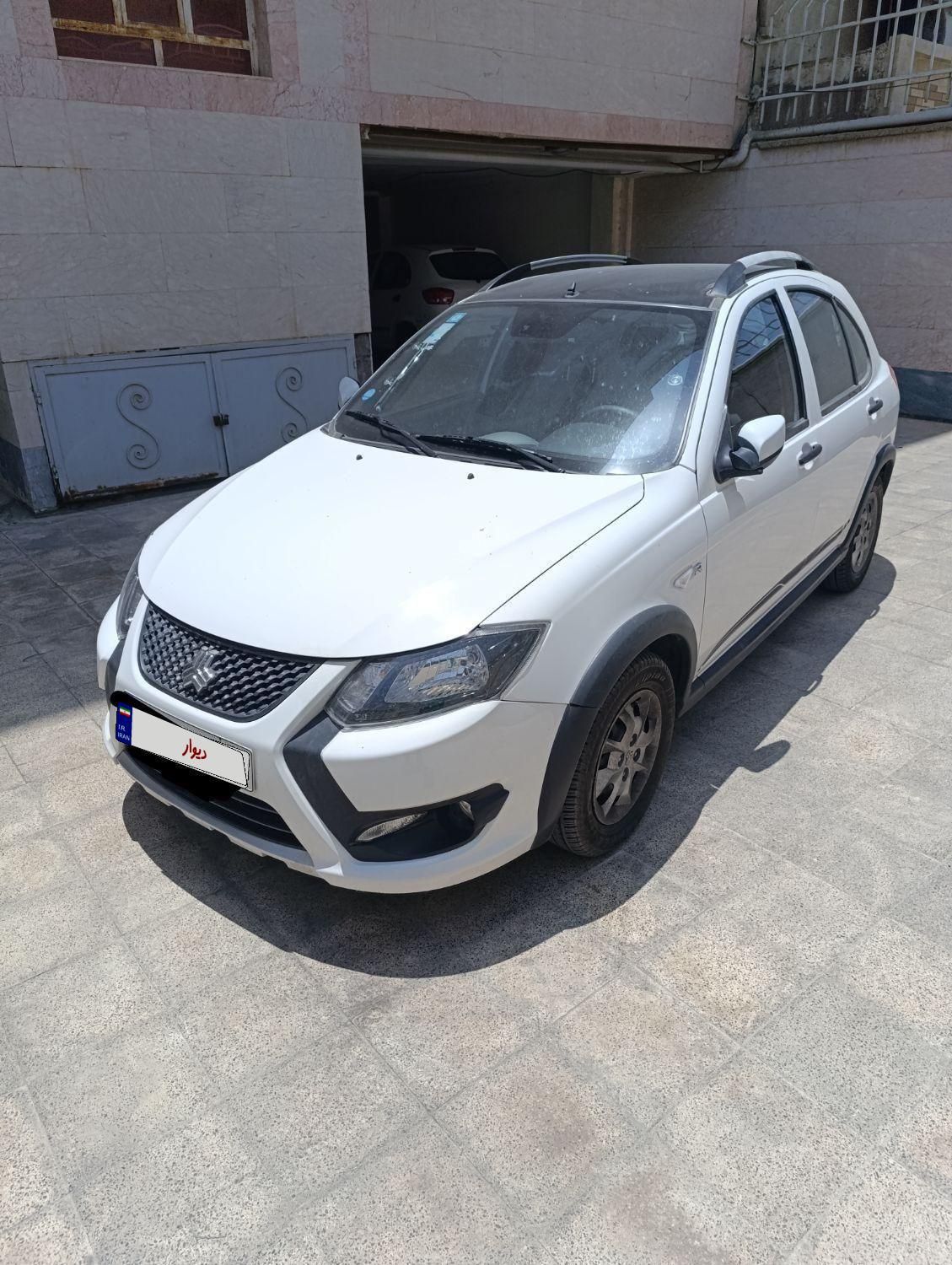 کوییک R دنده‌ای - 1403