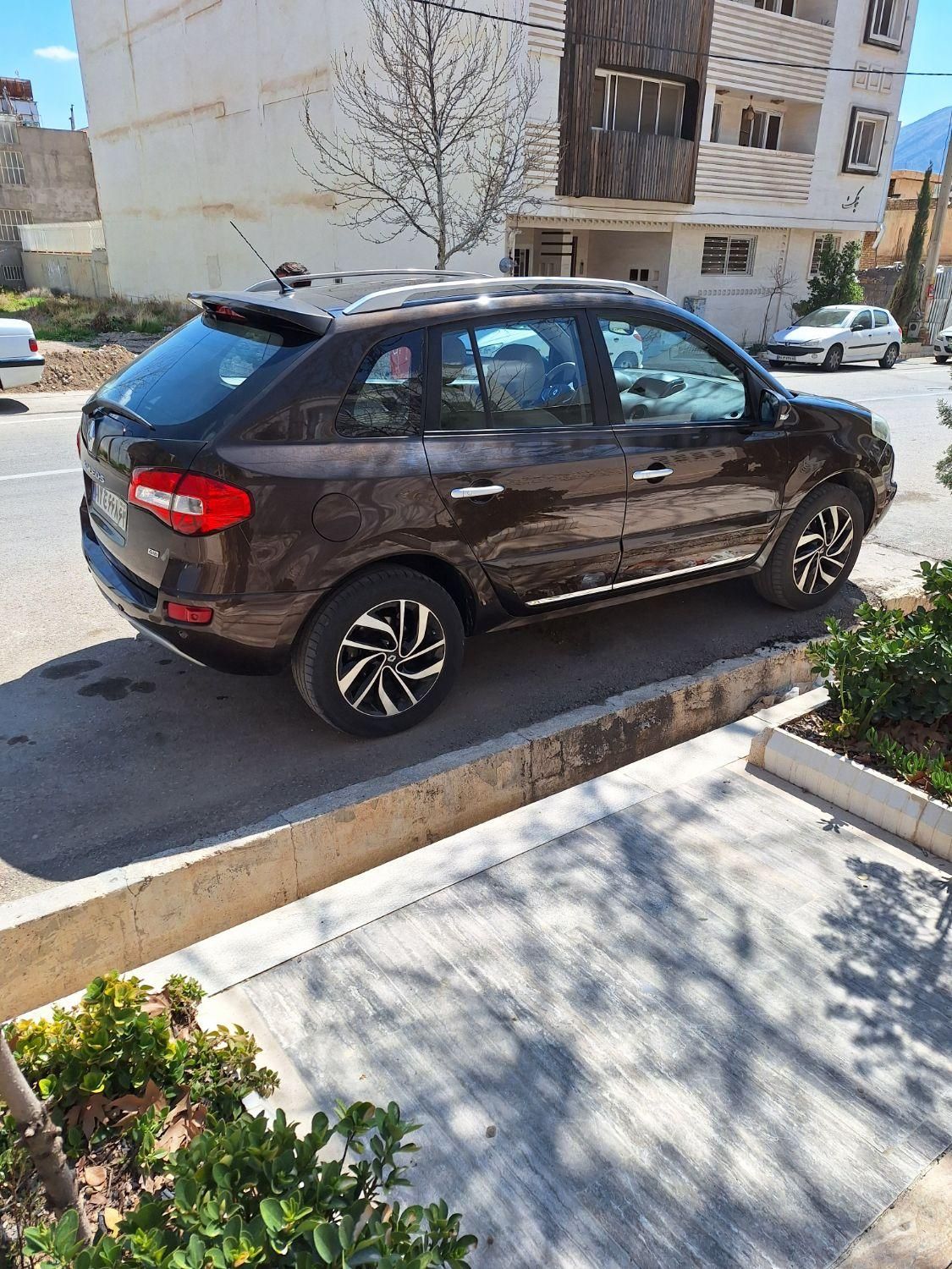 خودرو رنو، کولیوس آگهی ann_18527586