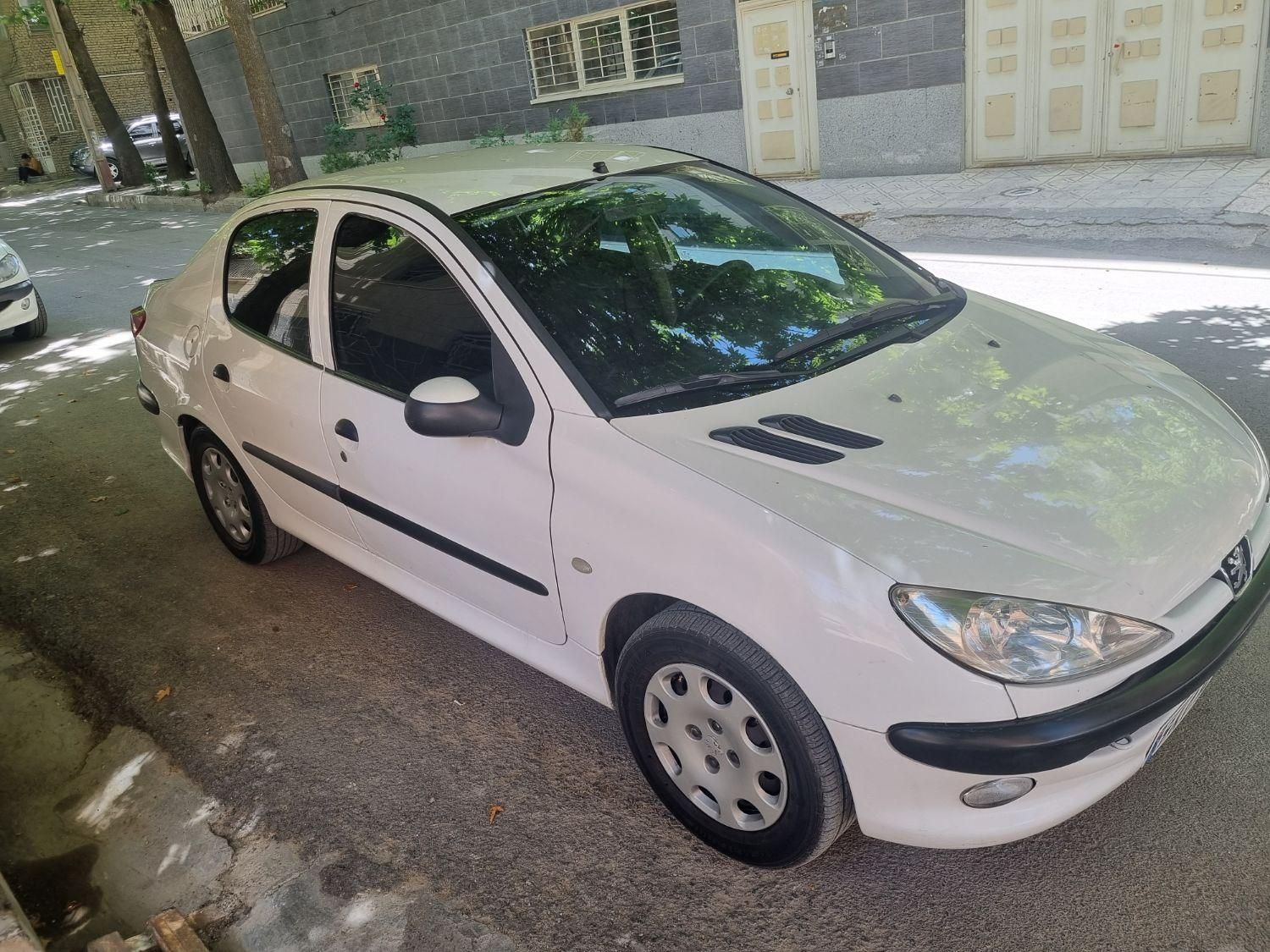 پژو ۲۰۶ صندوق دار v8 - 1395