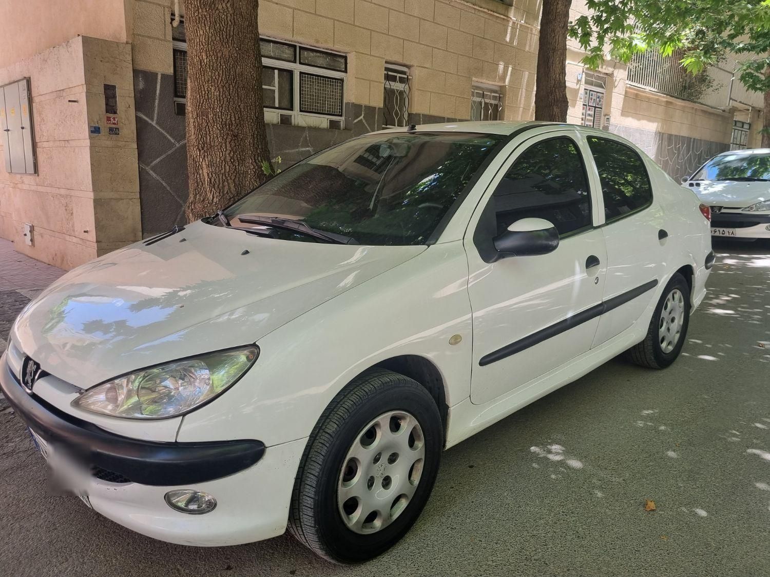 پژو ۲۰۶ صندوق دار v8 - 1395