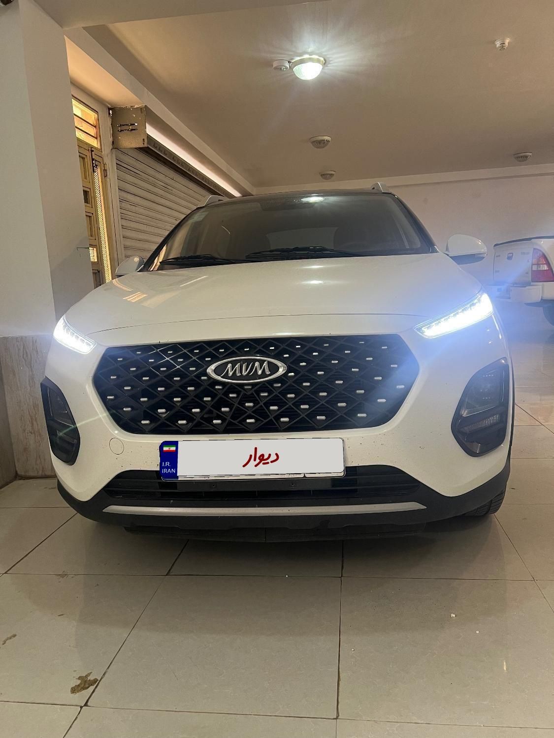 خودرو ام وی ام، X22 آگهی ann_18528615
