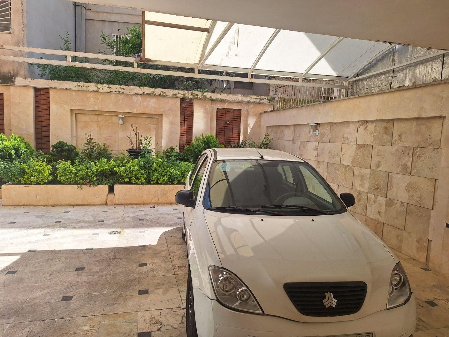 تیبا صندوق دار EX - 1395