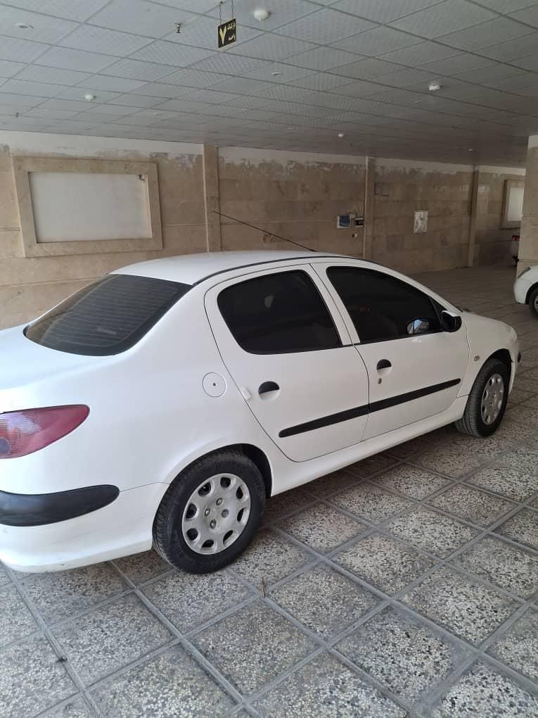 پژو ۲۰۶ صندوق دار v8 - 1393
