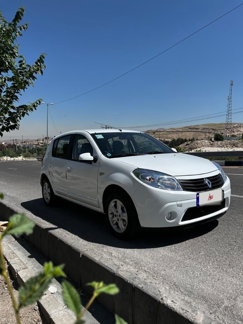 خودرو رنو، ساندرو آگهی ann_18529080