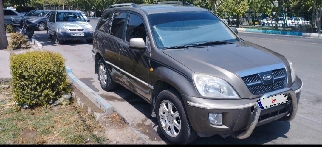 ام وی ام X33 دنده‌ای ساده - 2012