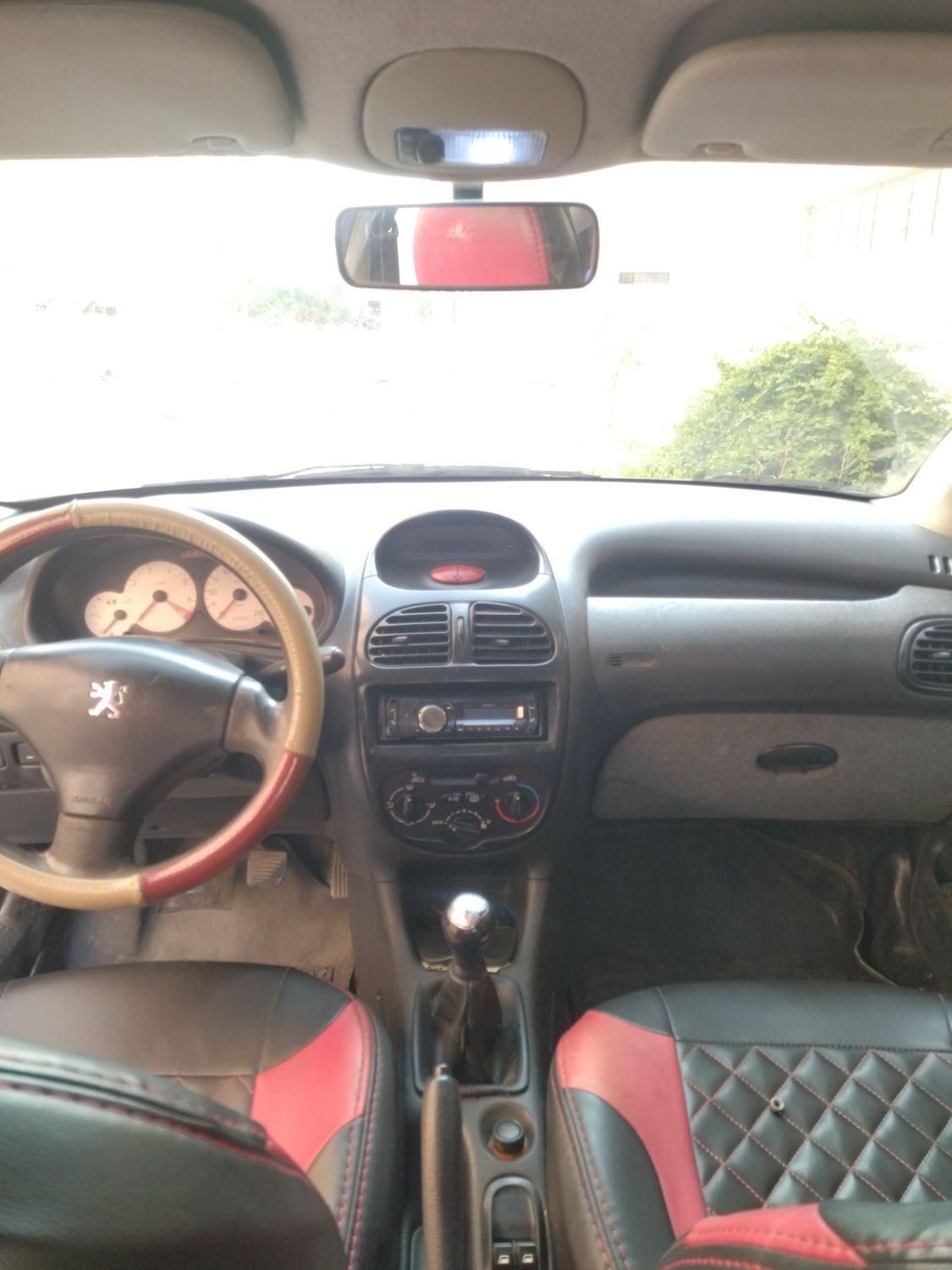 پژو ۲۰۶ صندوق دار v8 - 1391
