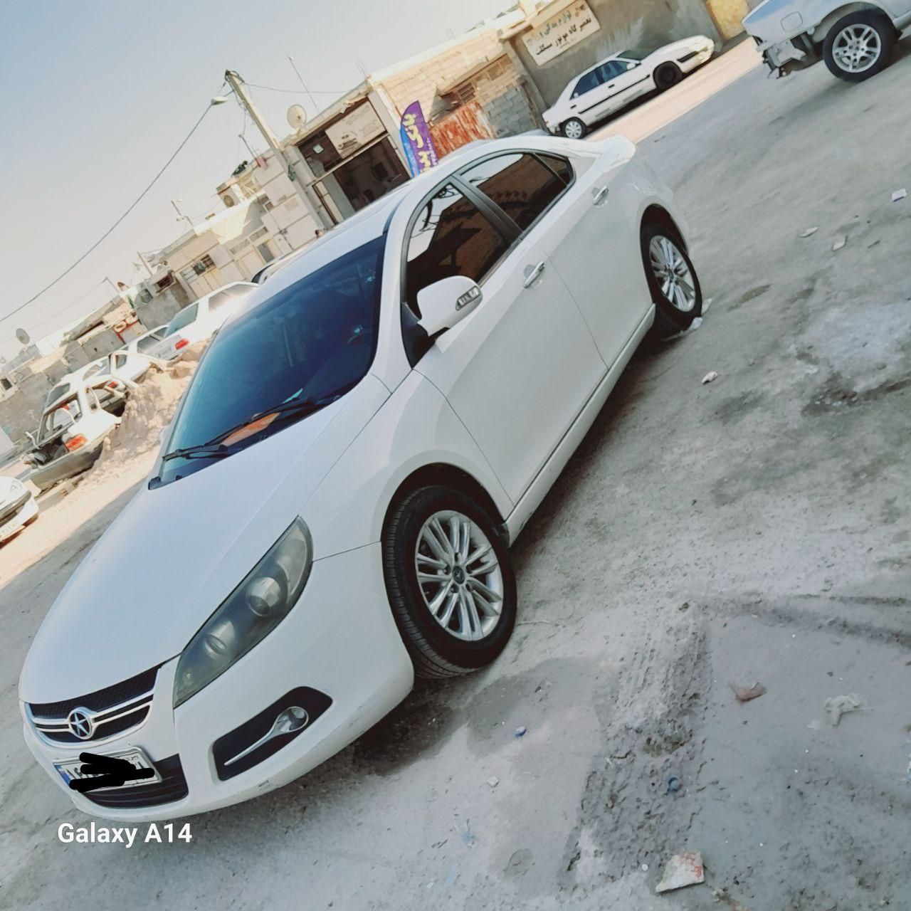 جک J5 اتوماتیک - 2015