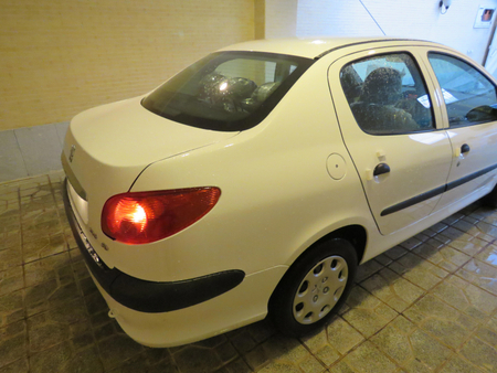 پژو ۲۰۶ صندوق دار v8 - 1398