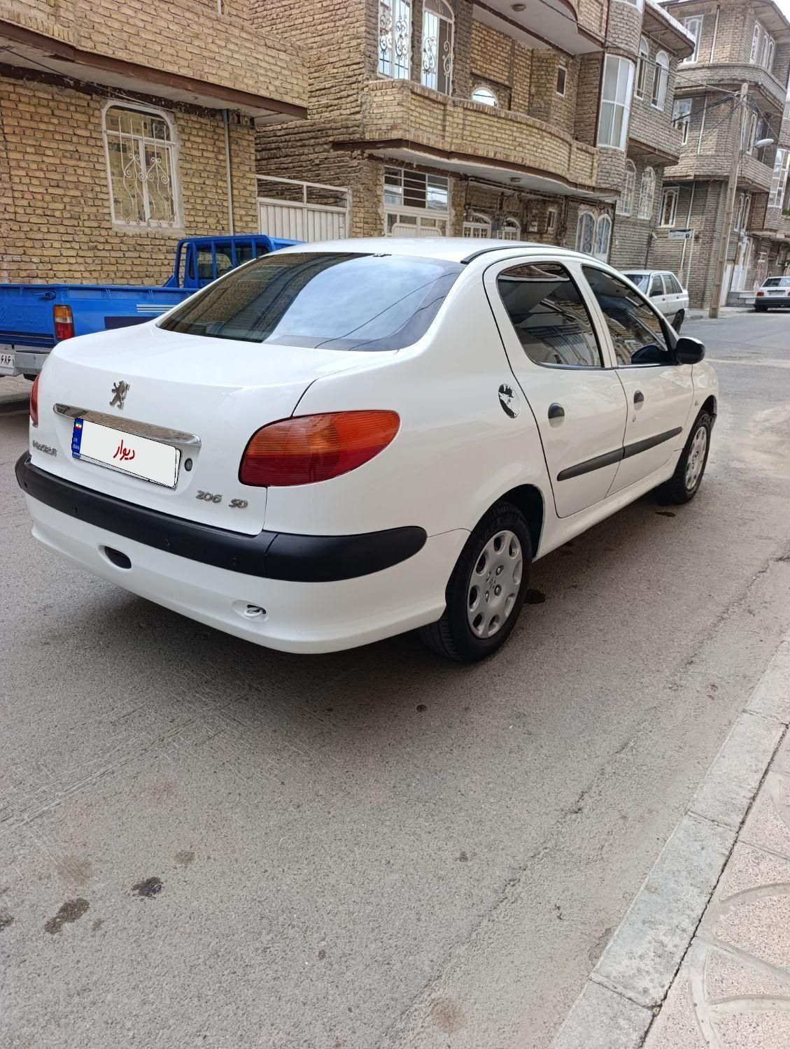پژو ۲۰۶ صندوق دار v8 - 1389