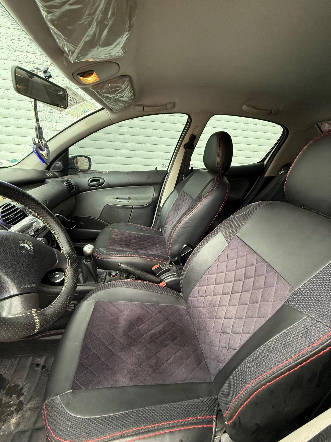 پژو ۲۰۶ صندوق دار v8 - 1396