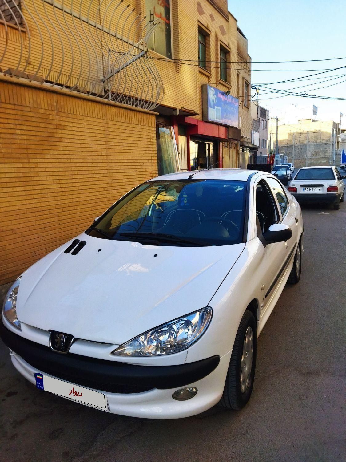 پژو ۲۰۶ صندوق دار v8 - 1398