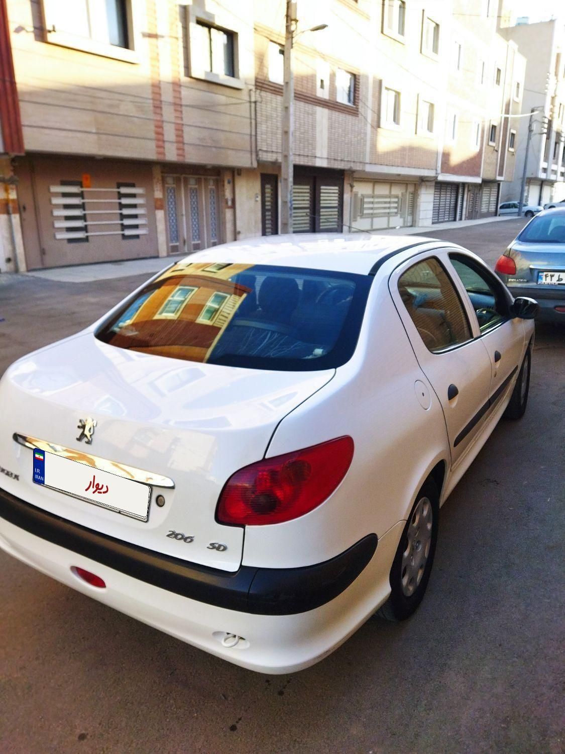 پژو ۲۰۶ صندوق دار v8 - 1398
