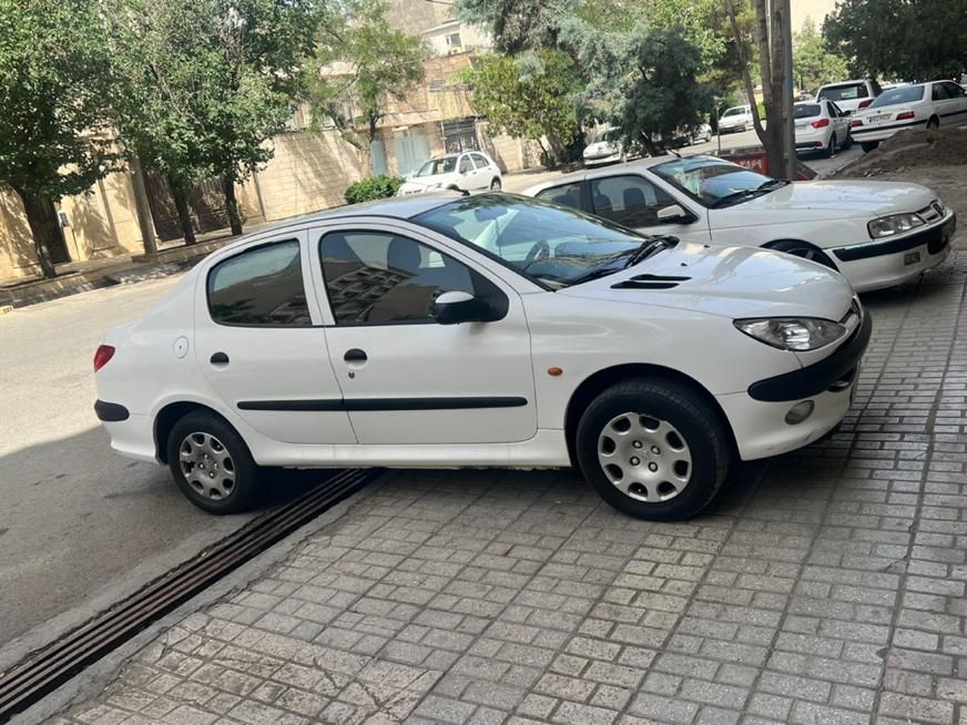پژو ۲۰۶ صندوق دار v8 - 1397
