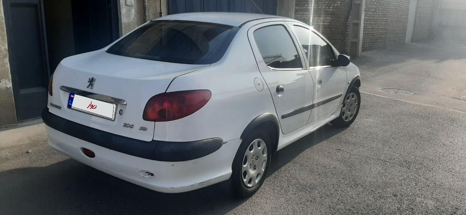 پژو ۲۰۶ صندوق دار v8 - 1394