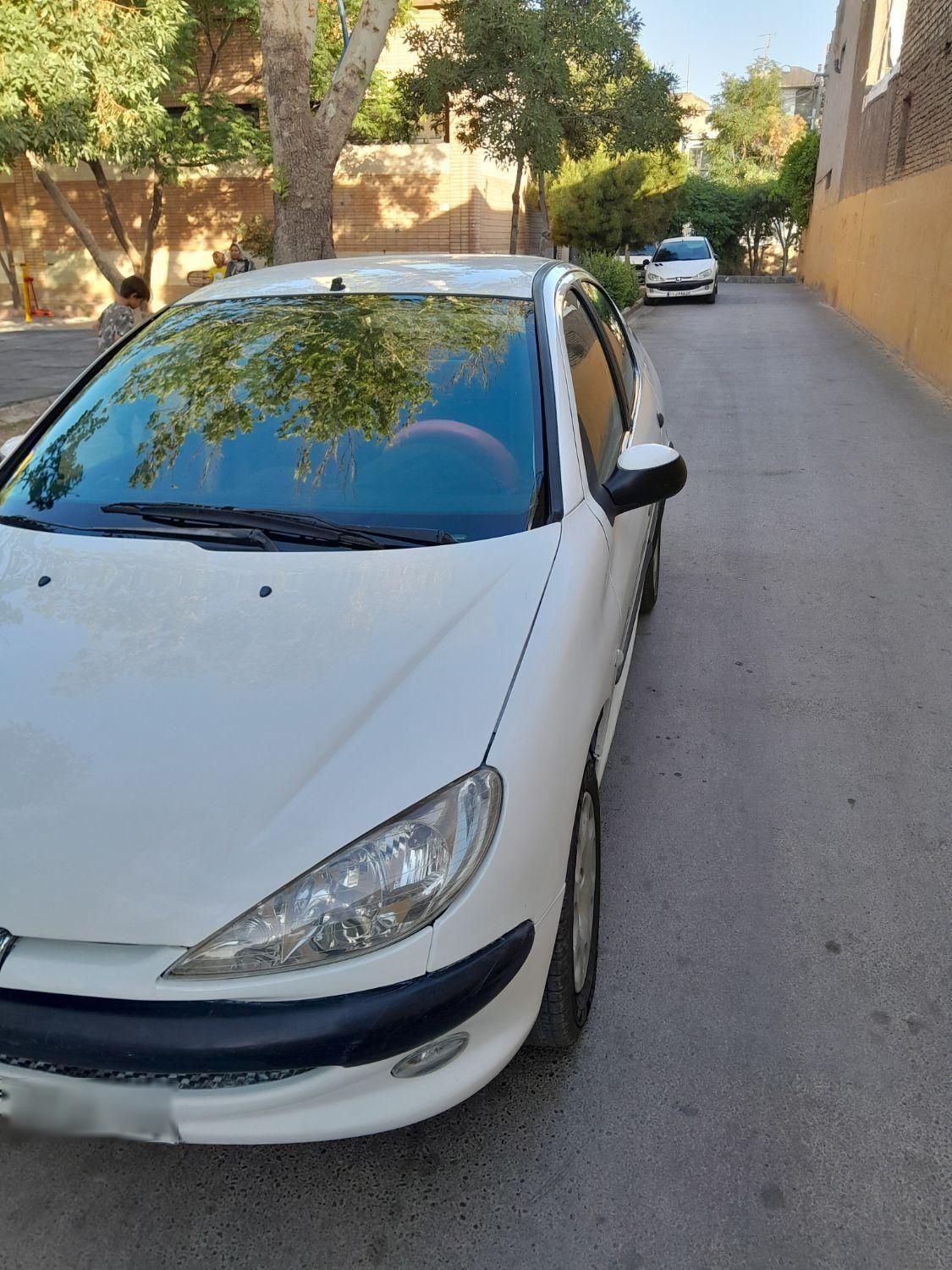خودرو پژو، ۲۰۶ صندوق دار آگهی ann_18531969