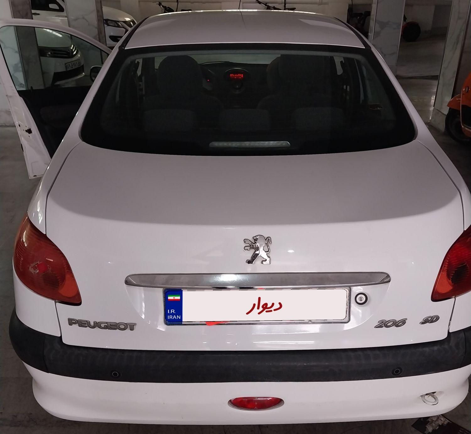 پژو ۲۰۶ صندوق دار v8 - 1393