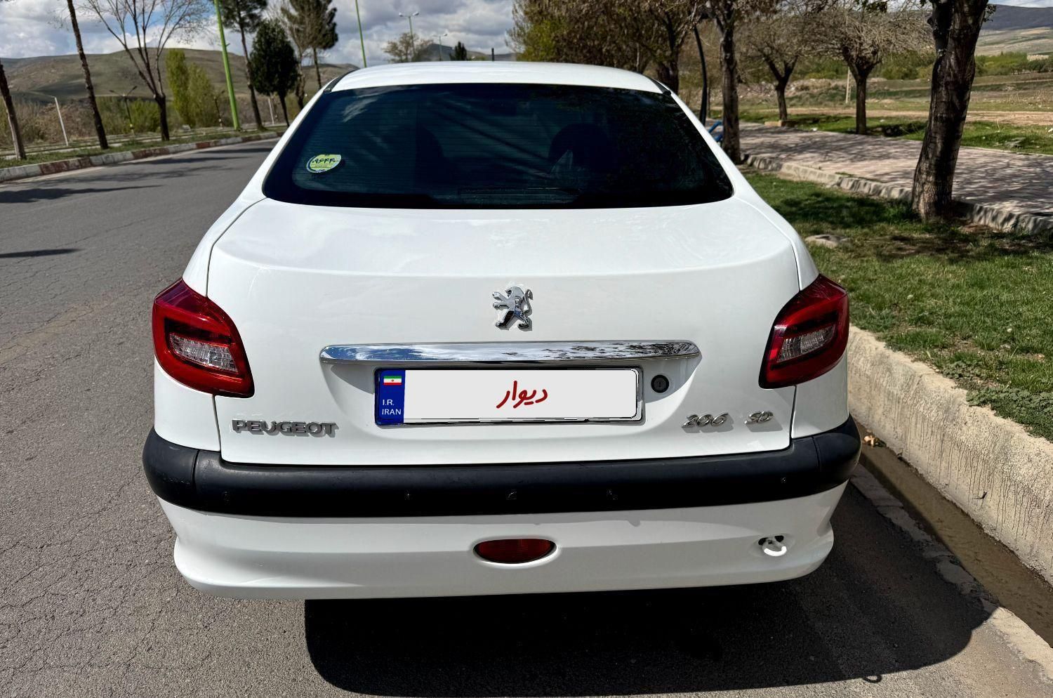 پژو ۲۰۶ صندوق دار v8 - 1398