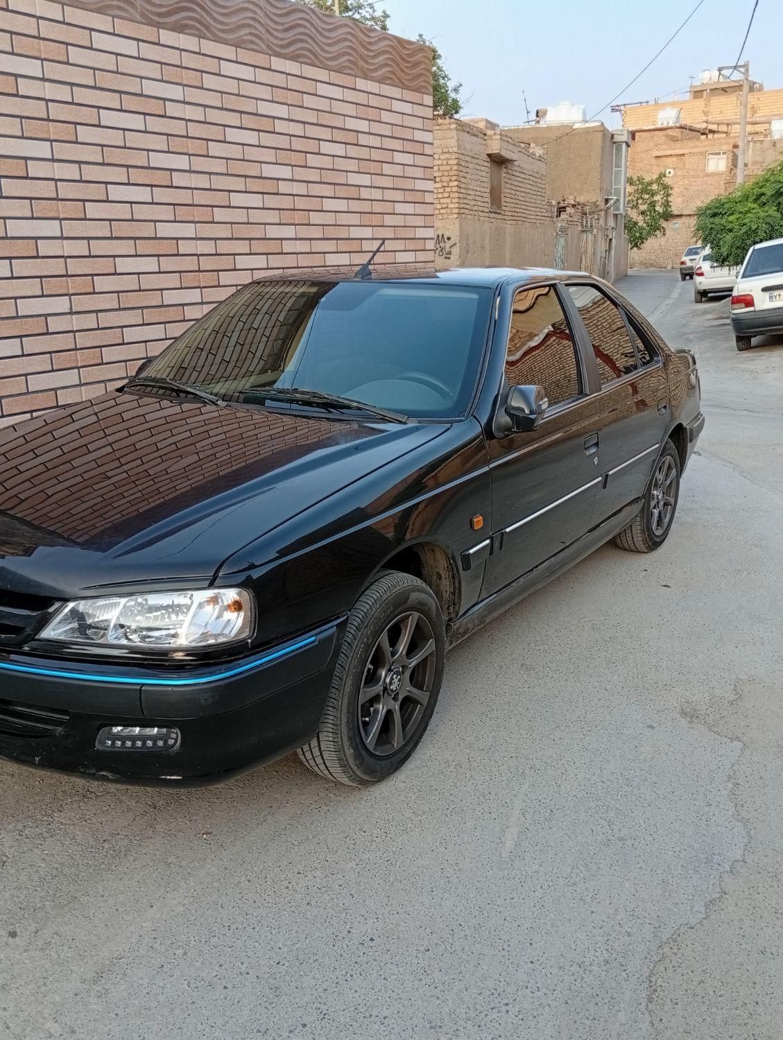 پژو پارس XU7P - 1402