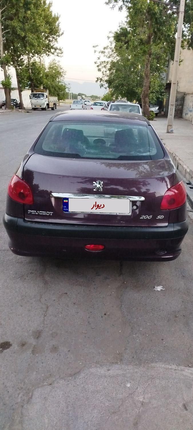 پژو ۲۰۶ صندوق دار v8 - 1397