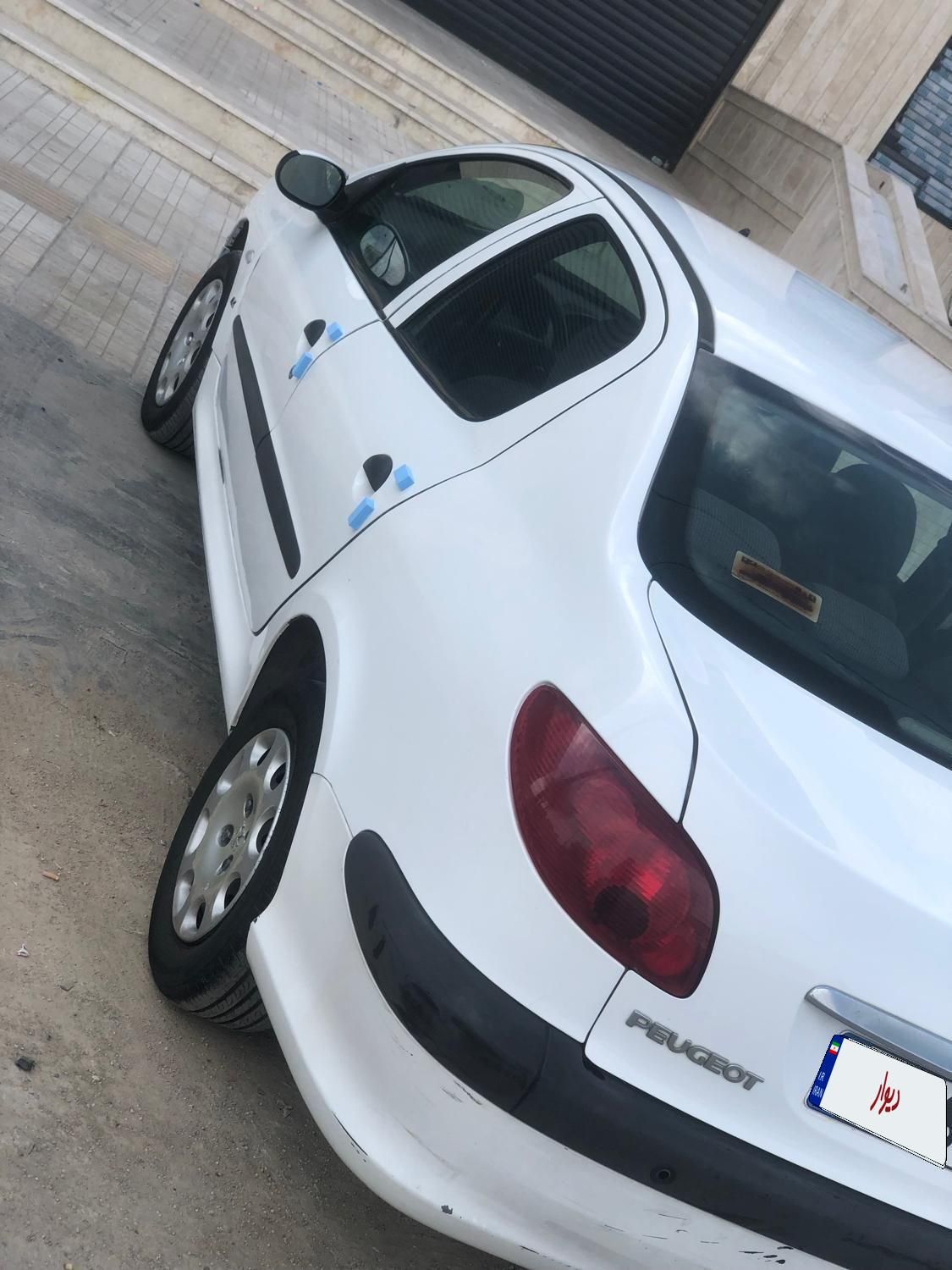 پژو ۲۰۶ صندوق دار v8 - 1393