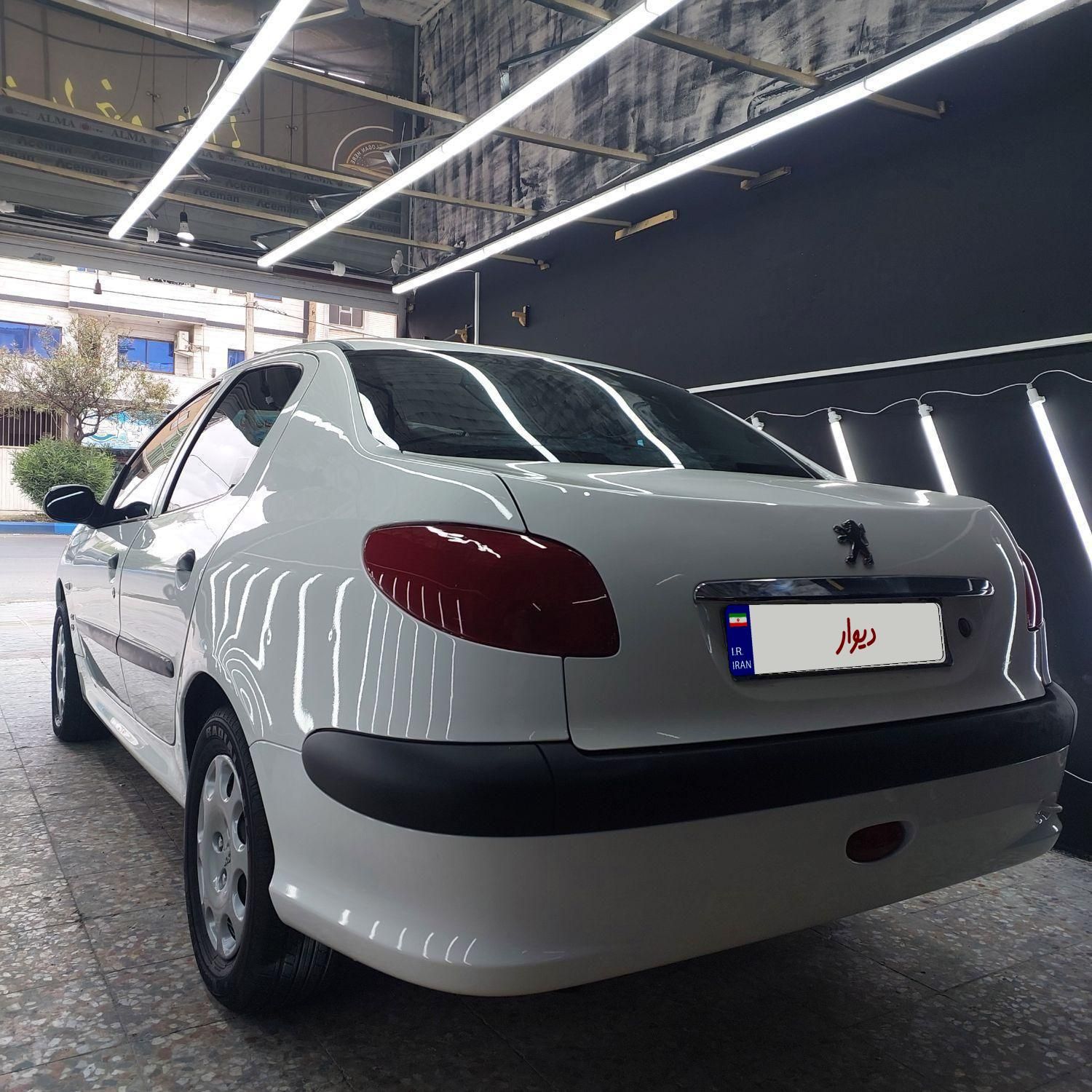 پژو ۲۰۶ صندوق دار v8 - 1392