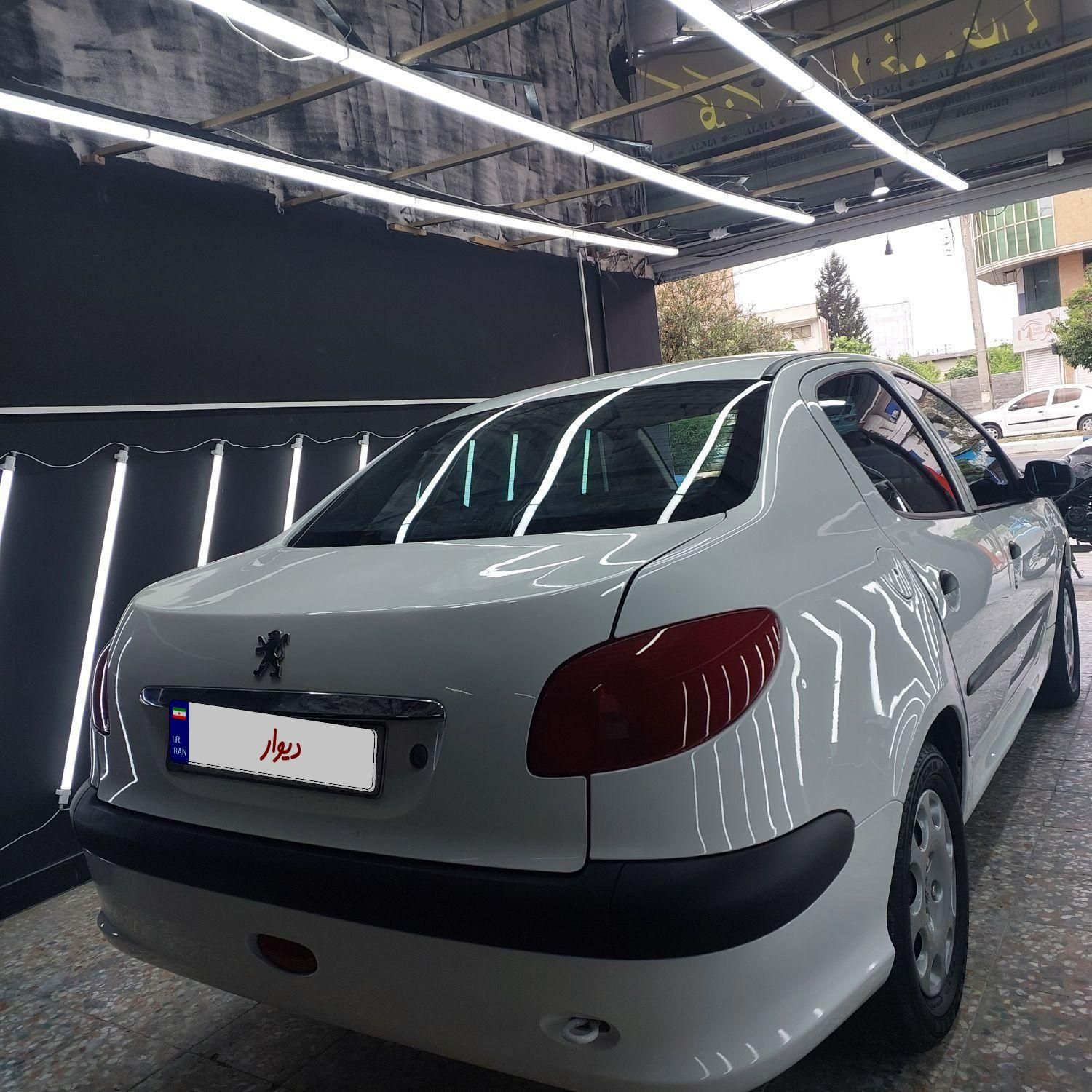 پژو ۲۰۶ صندوق دار v8 - 1392