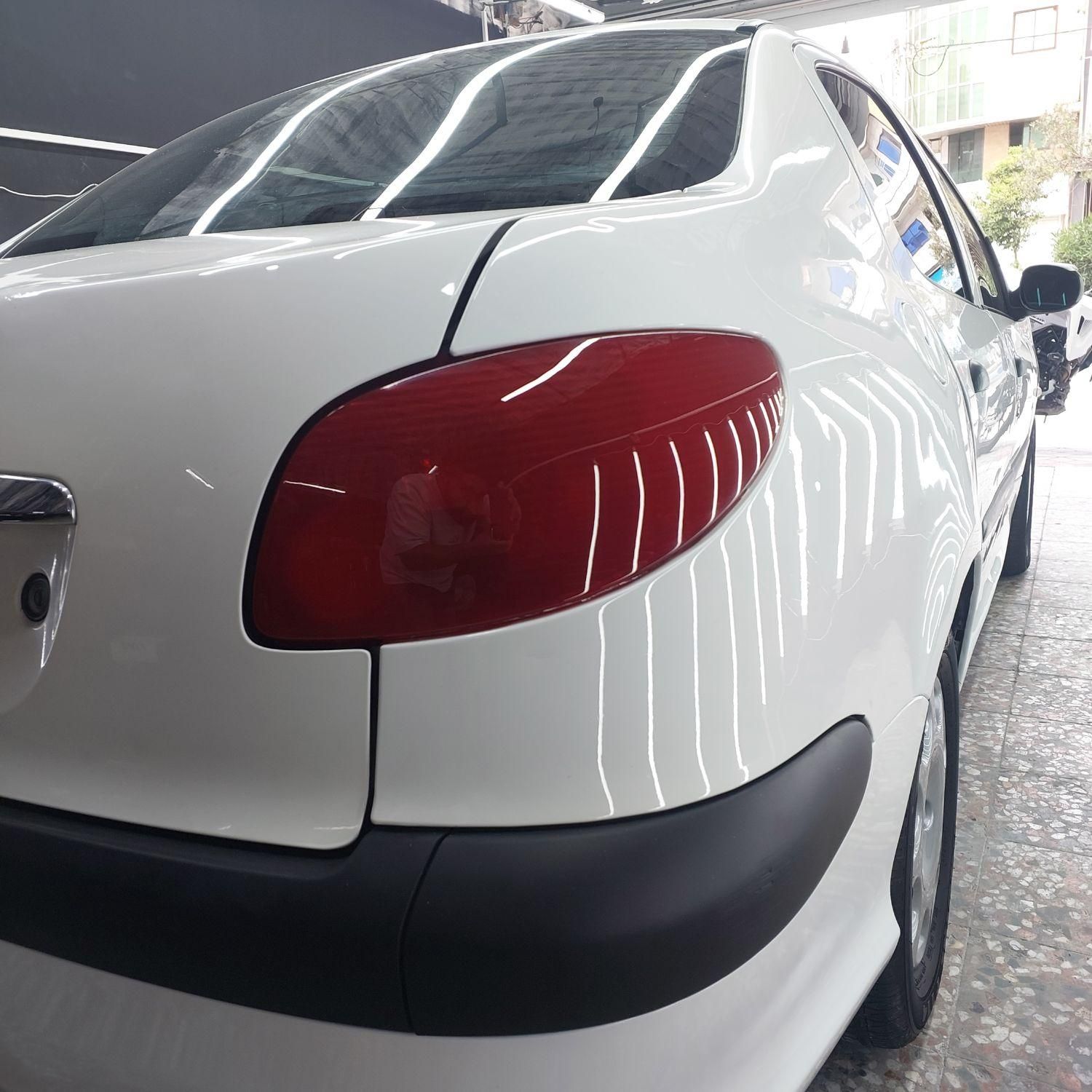 پژو ۲۰۶ صندوق دار v8 - 1392