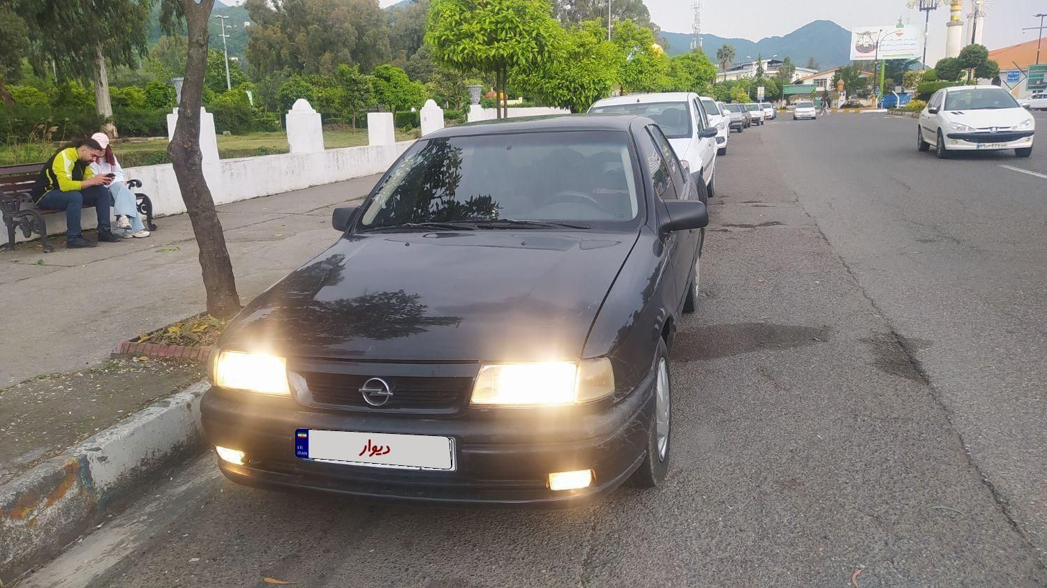 خودرو اپل، وکترا آگهی ann_18534596