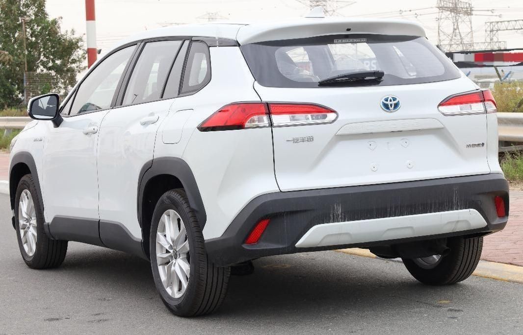 تویوتا کمری XLE - 2024