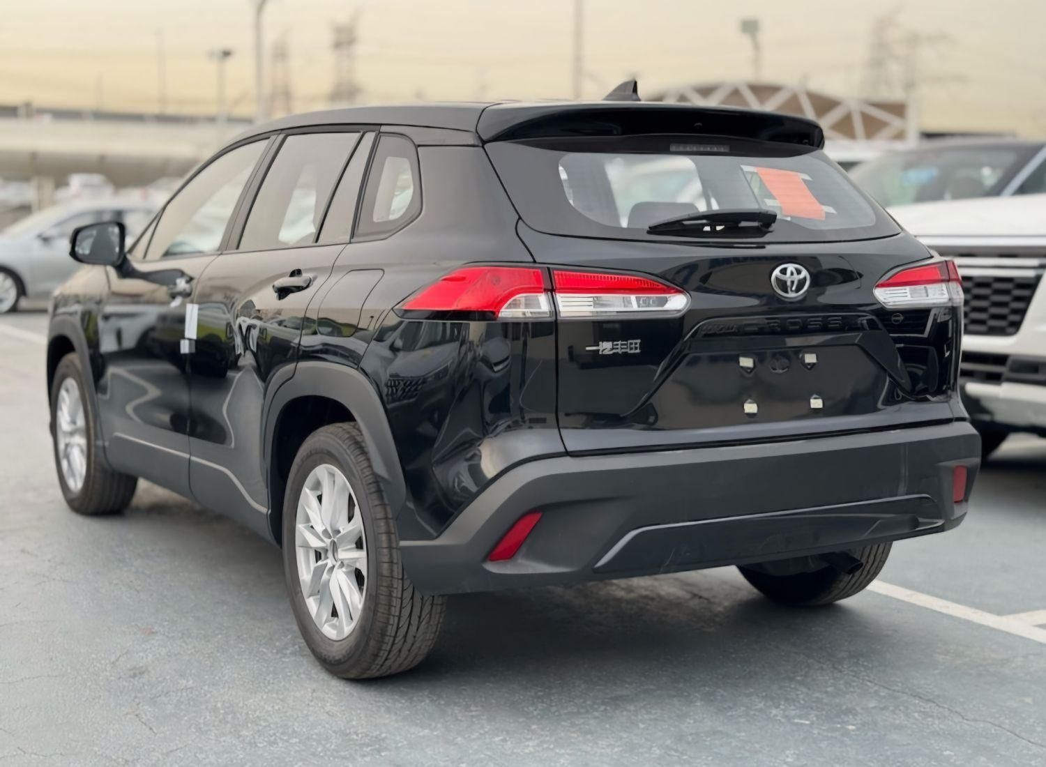 تویوتا کمری XLE - 2024