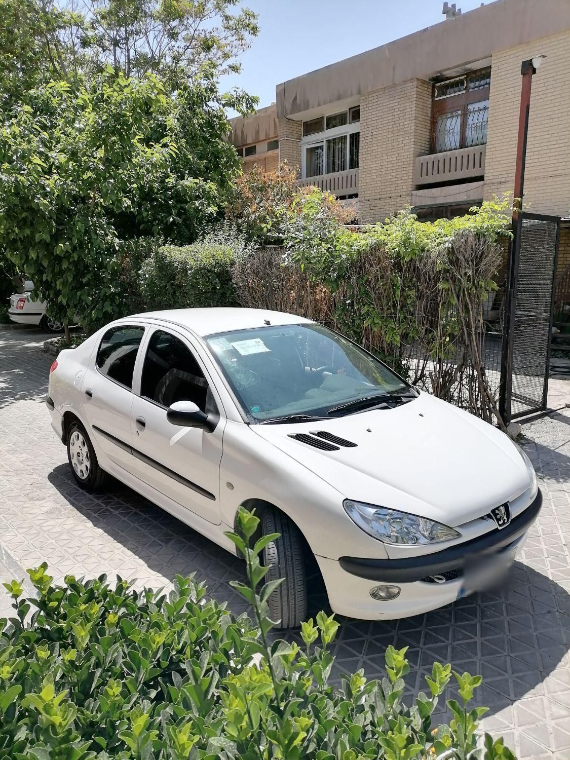 پژو ۲۰۶ صندوق دار v8 - 1395