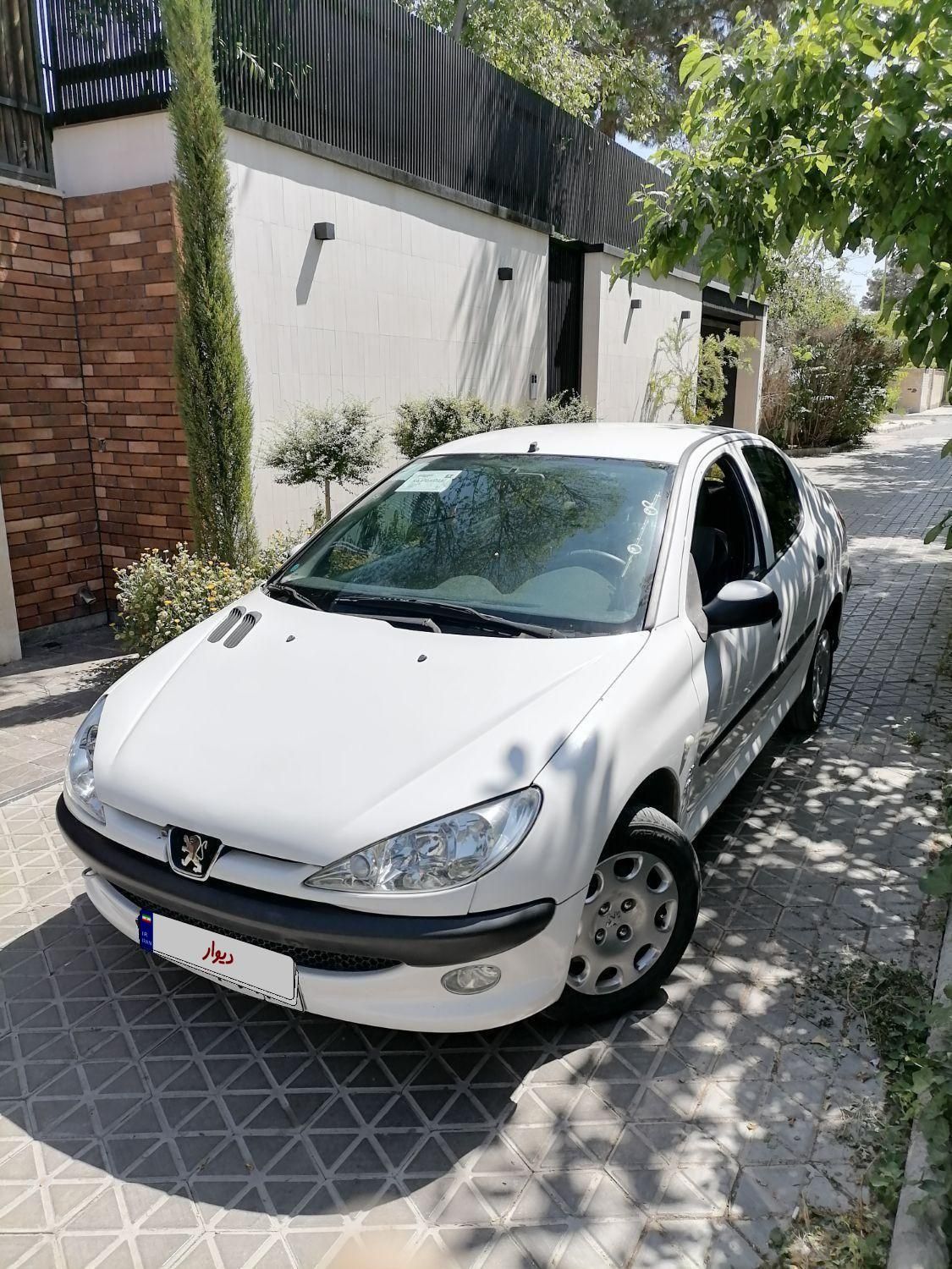 پژو ۲۰۶ صندوق دار v8 - 1395