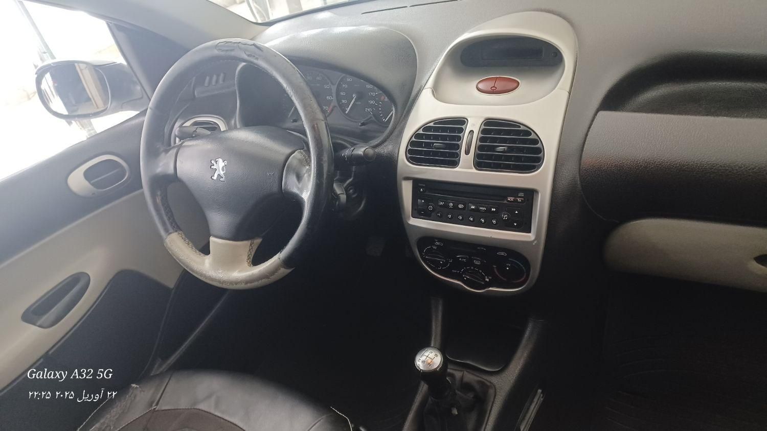 پژو ۲۰۶ صندوق دار v8 - 1389