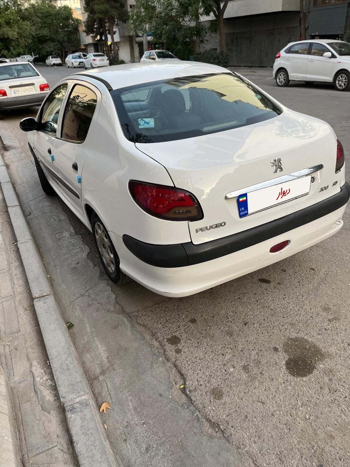 پژو ۲۰۶ صندوق دار v8 - 1394