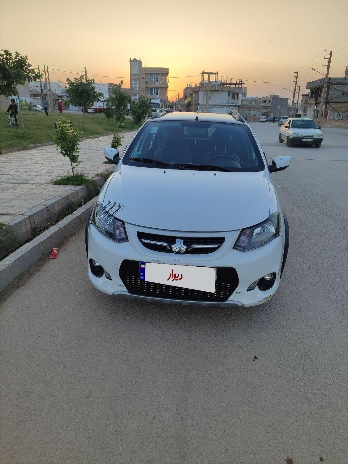 کوییک R دنده‌ای - 1402