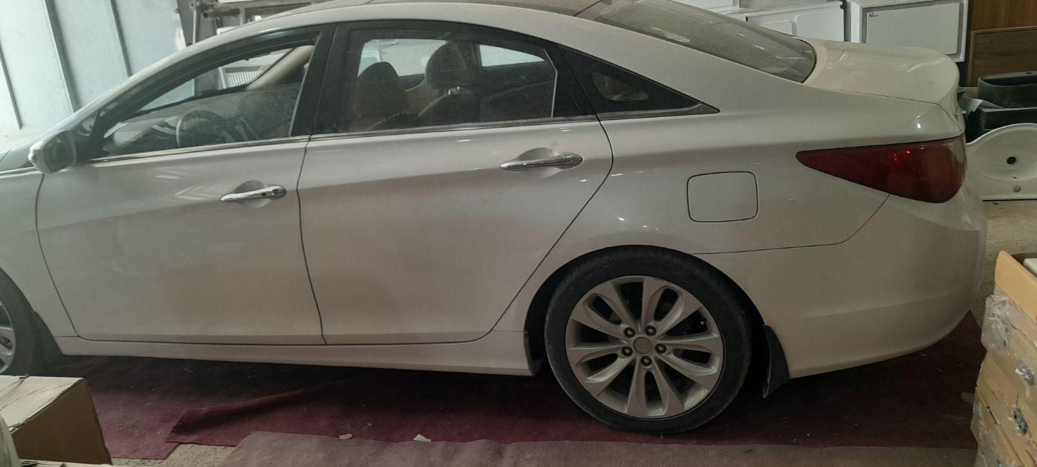 هیوندای سوناتا فول YF - 2011