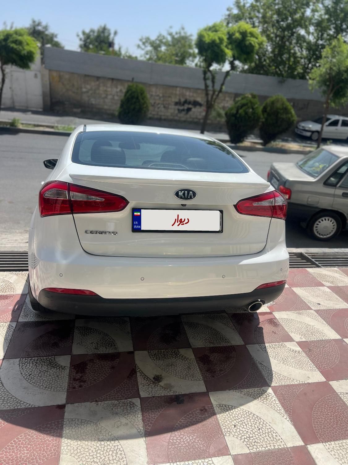 خودرو کیا، سراتو مونتاژ آگهی ann_18539571