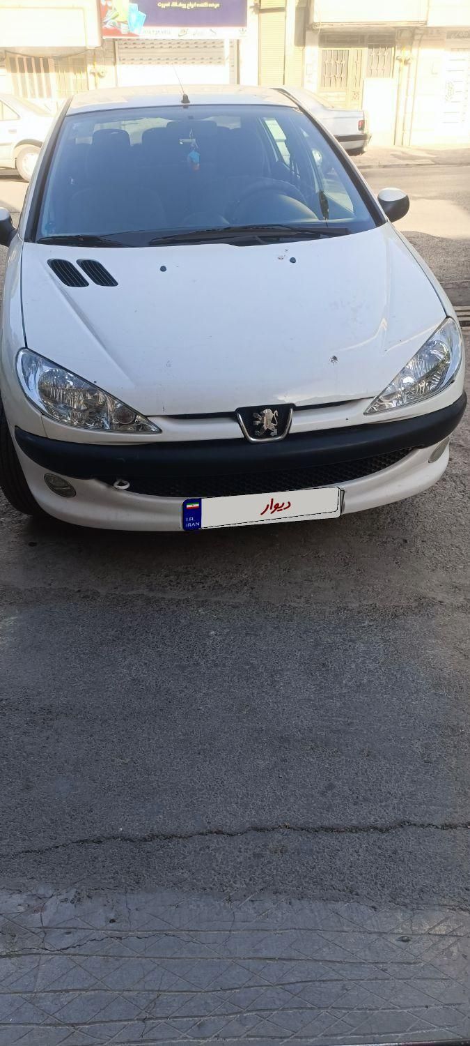 پژو ۲۰۶ صندوق دار v8 - 1398