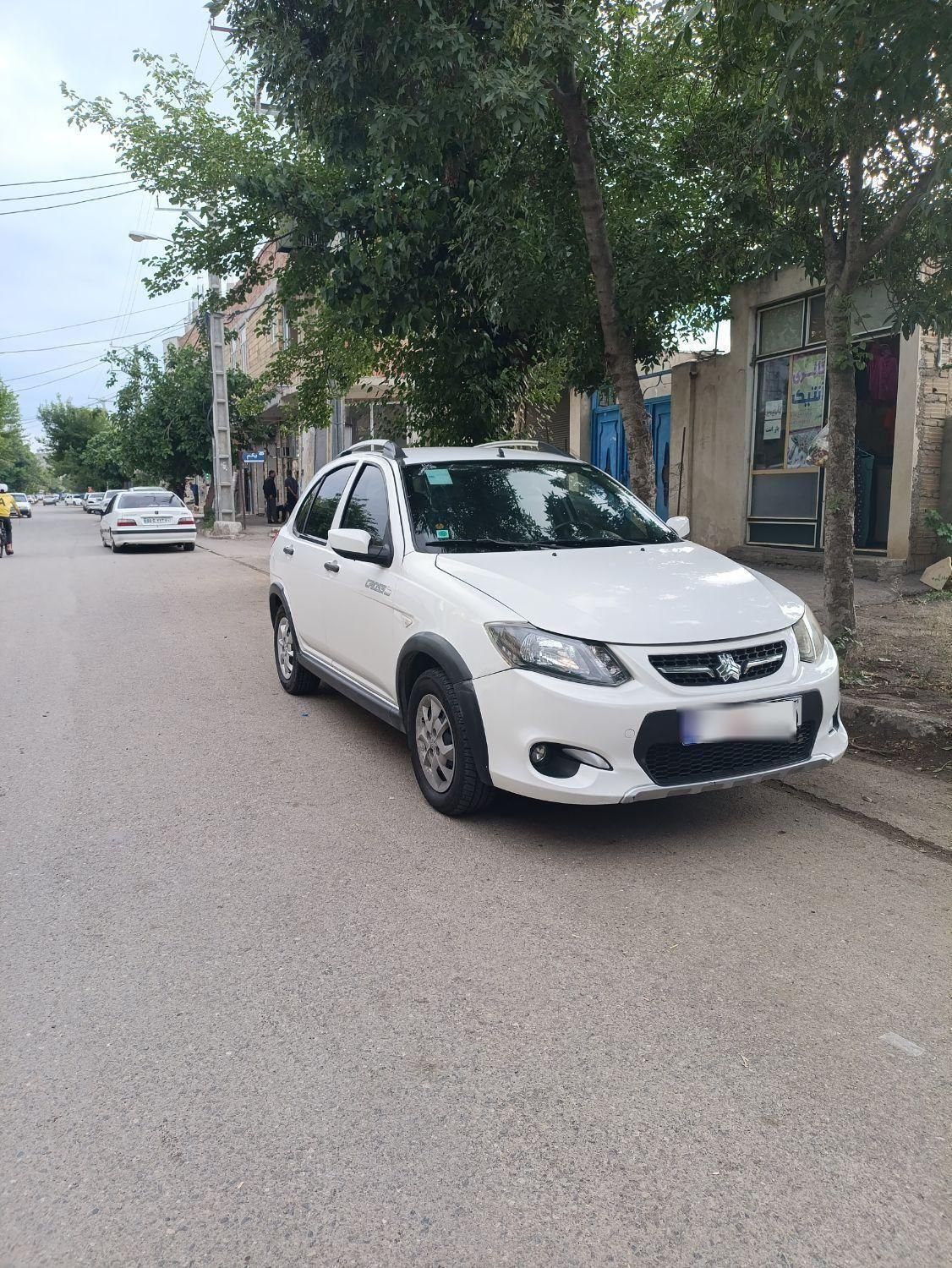 خودرو کوییک، معمولی آگهی ann_18540464