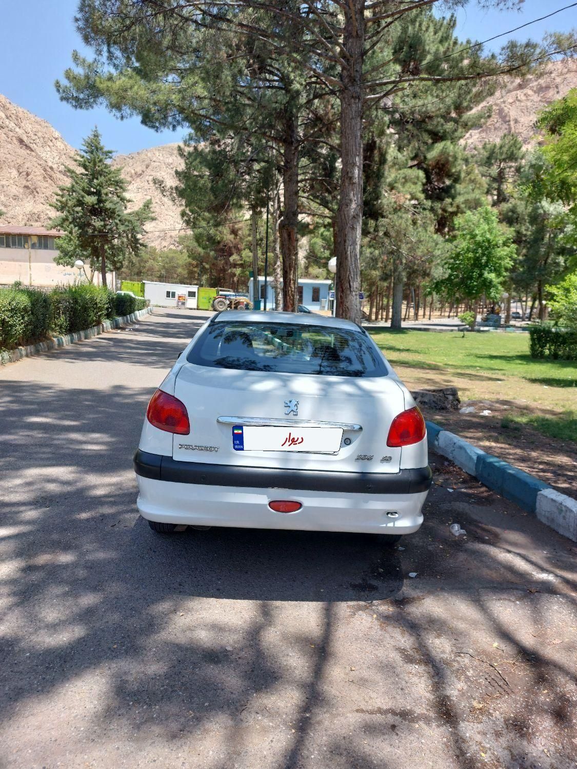 پژو ۲۰۶ صندوق دار v8 - 1395