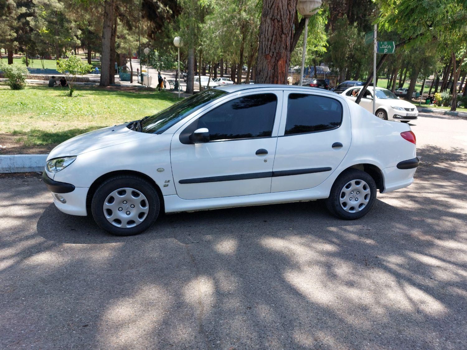 پژو ۲۰۶ صندوق دار v8 - 1395