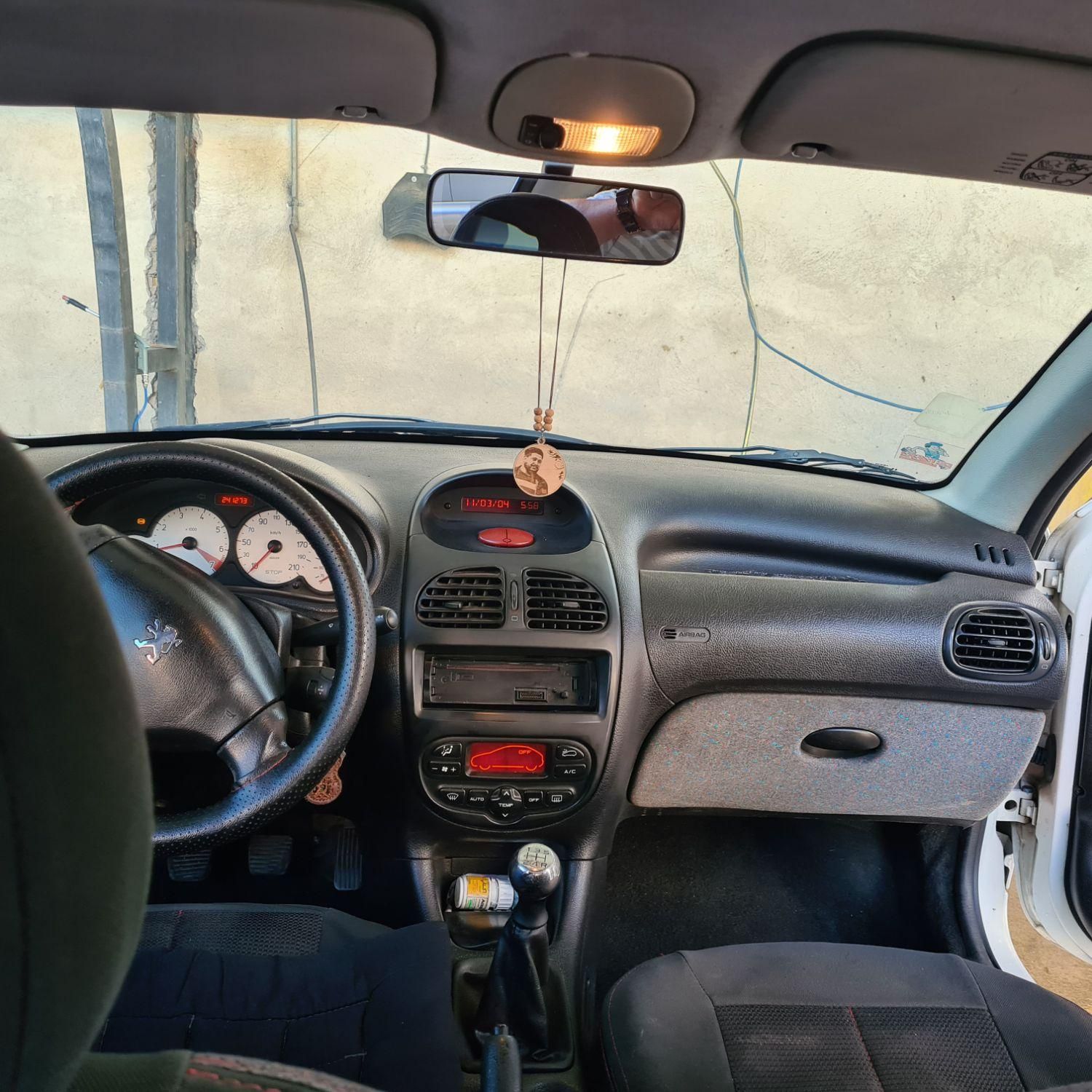پژو ۲۰۶ صندوق دار v8 - 1388