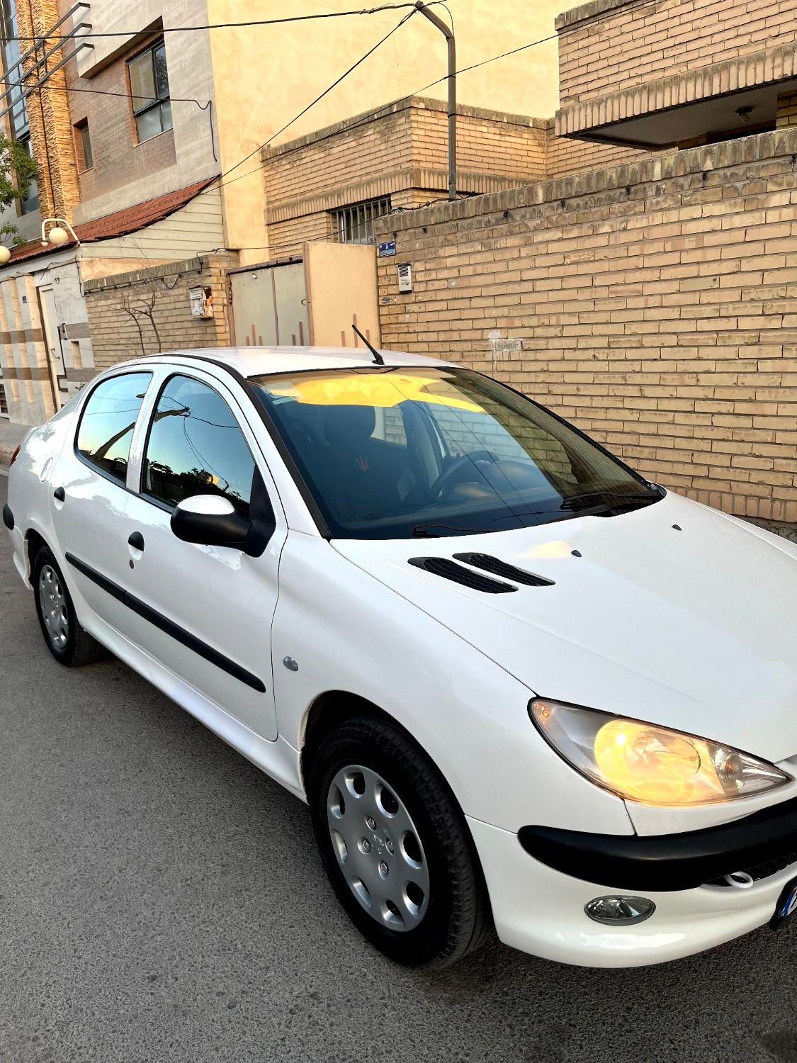 پژو ۲۰۶ صندوق دار v8 - 1394