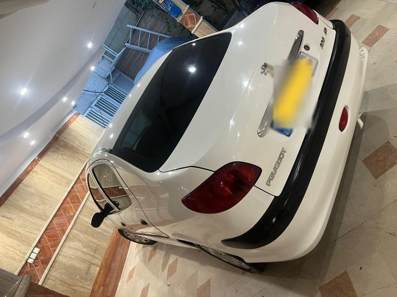 پژو ۲۰۶ صندوق دار v8 - 1399