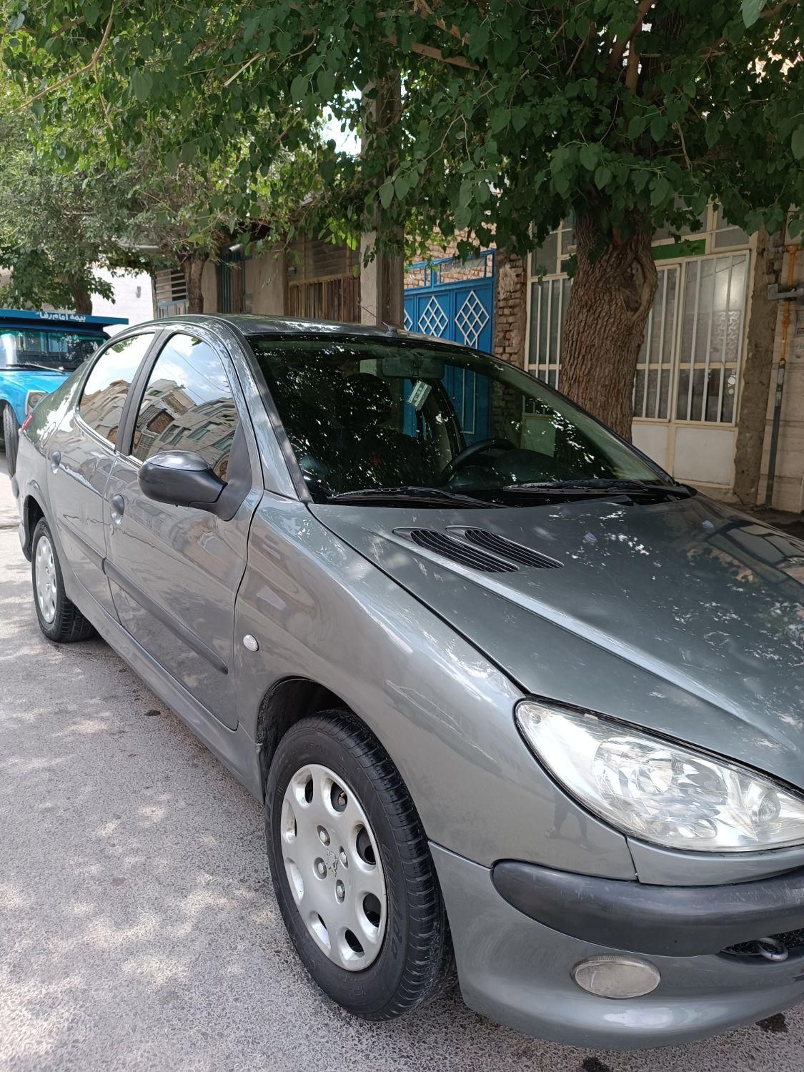 پژو ۲۰۶ صندوق دار v8 - 1390