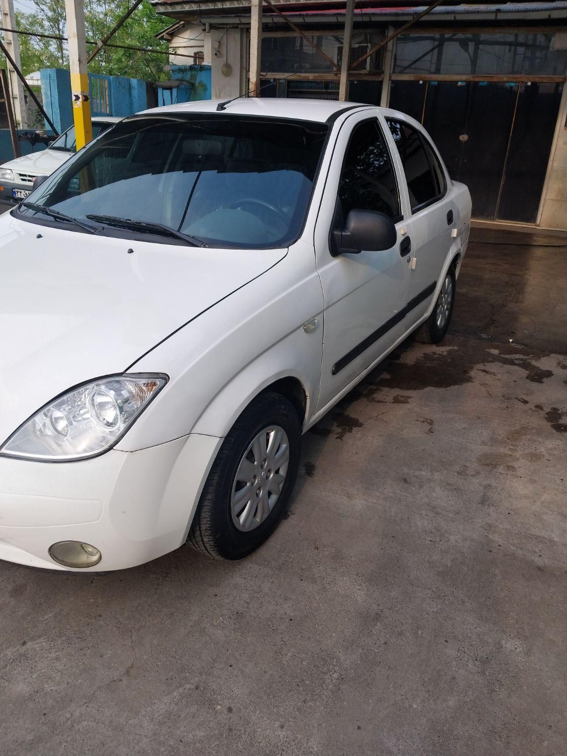 تیبا صندوق دار LX - 1390