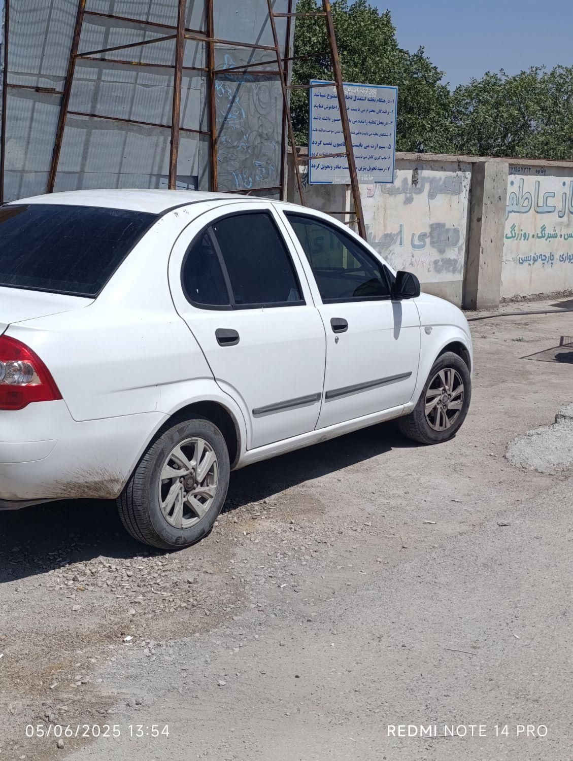 تیبا صندوق دار SX - 1398