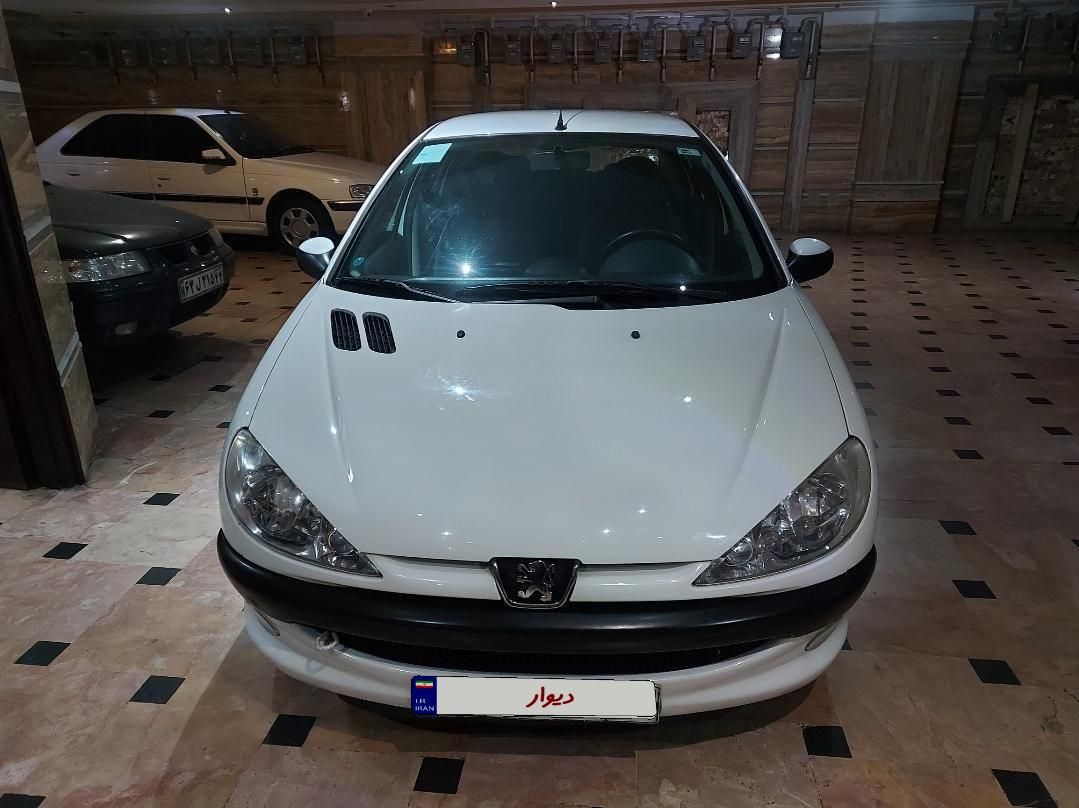 پژو ۲۰۶ صندوق دار v8 - 1398